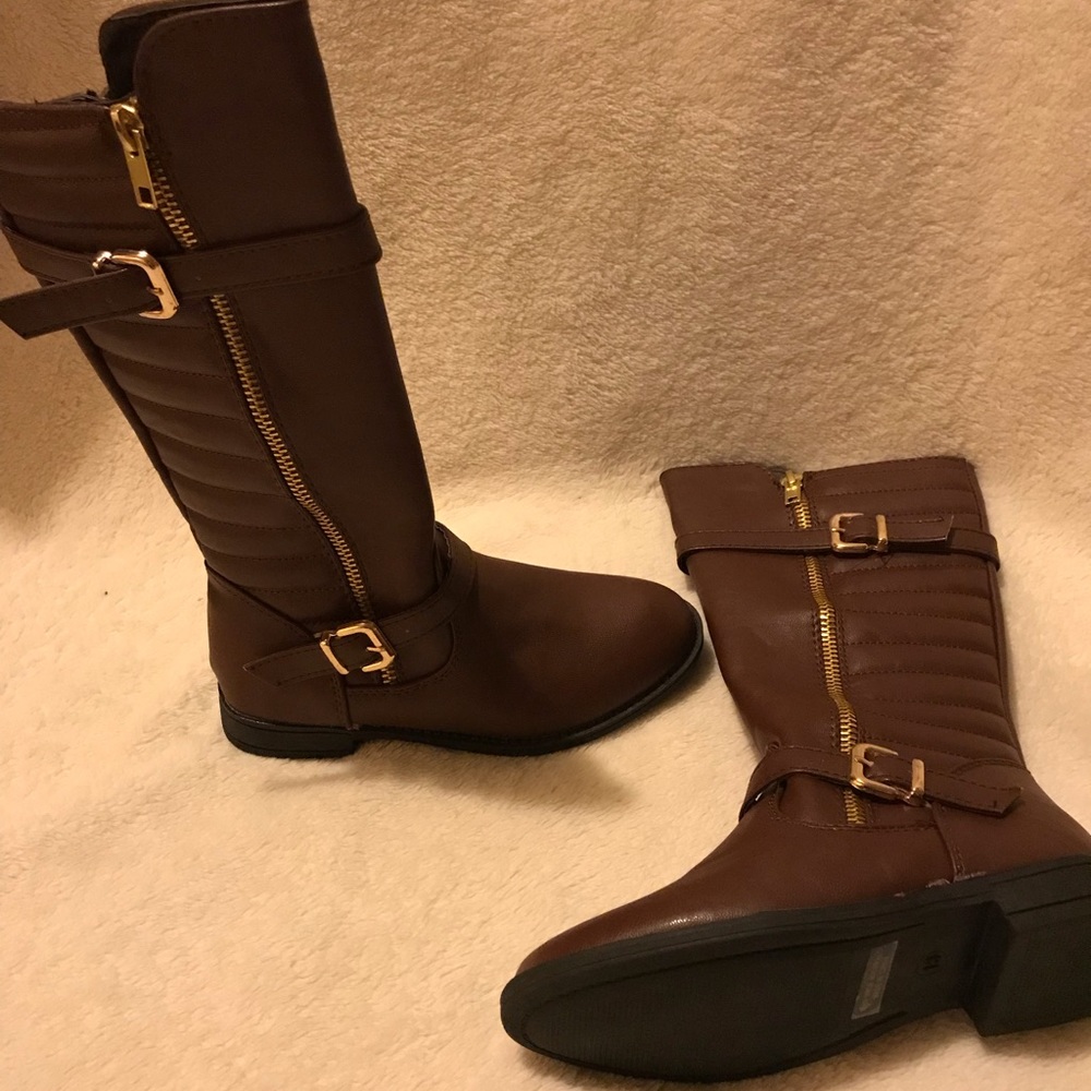 Girls boots